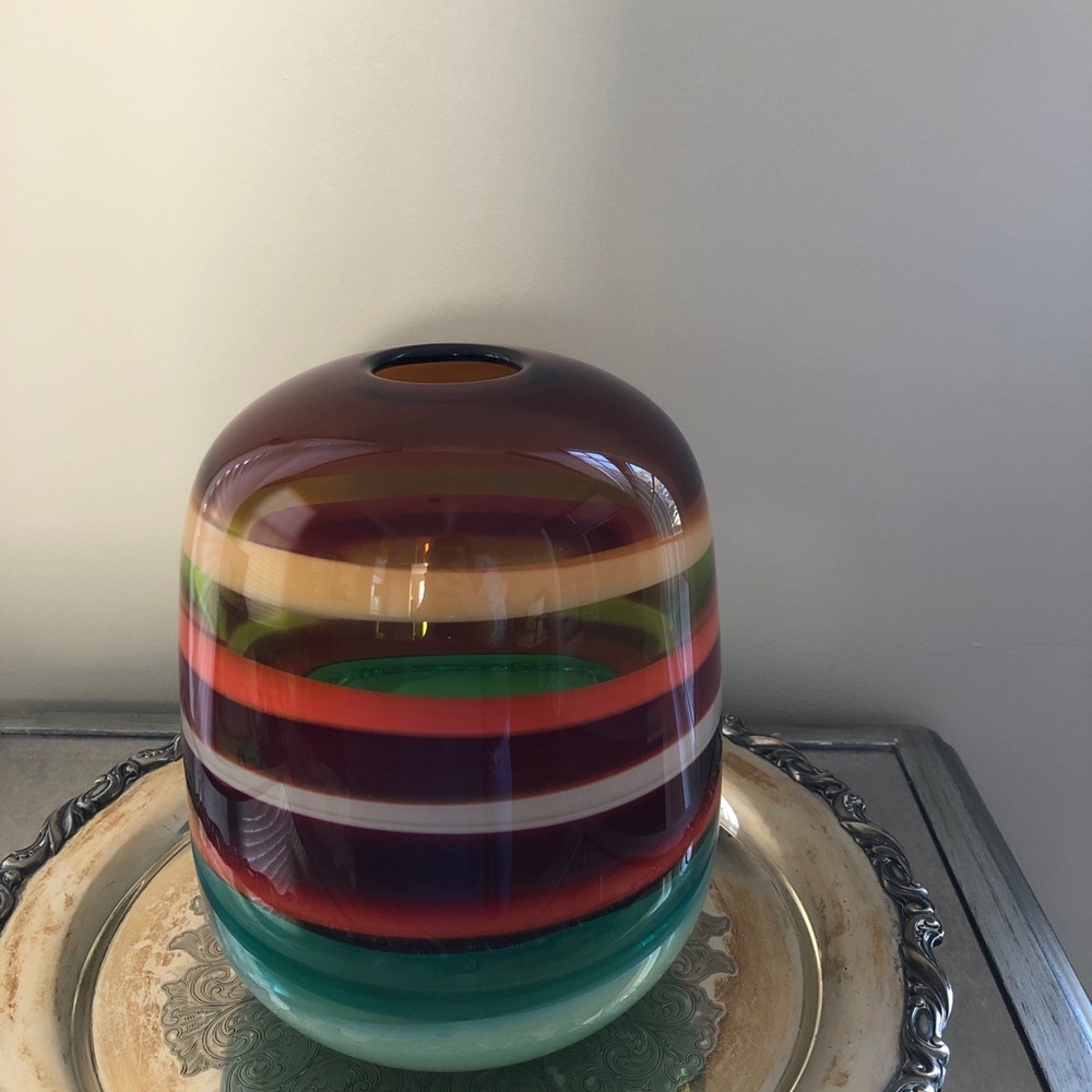 Barney’s - Decorative piece of glass.